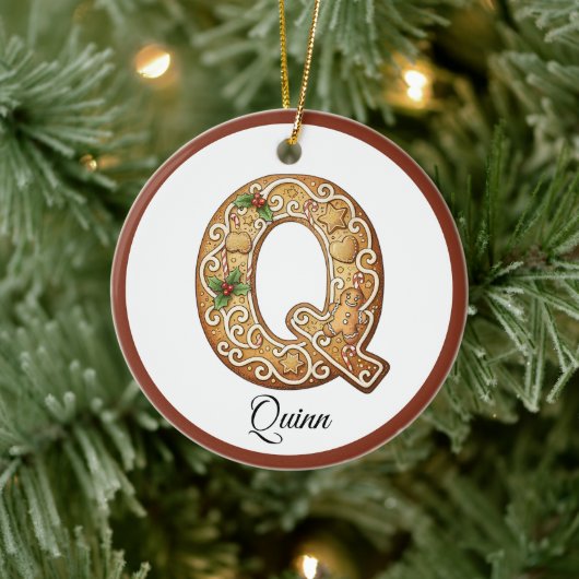 クリスマスのジンジャーブレッドレターQモノグラムカスタマイズ セラミックオーナメント (ツリー)