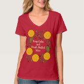 クリスマスのスパイシーハッピー赤ワイン Tシャツ (正面)