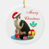 クリスマスのタビー猫, 小さな天使 & プレゼント セラミックオーナメント (裏面)