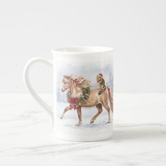 クリスマスのチーム - マギーとナリ ボーンチャイナマグカップ (左)
