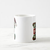 クリスマスのニットセーターの文字 E サンタ帽子 コーヒーマグカップ (中央)