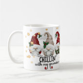 クリスマスのノームとリラックス ファニークリスマスグノーム コーヒーマグカップ (左)
