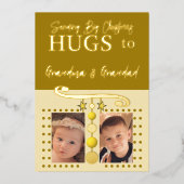 クリスマスのハグ 祖父母 写真追加 ゴールド クリーム 箔シーズンカード (正面)