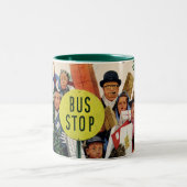 クリスマスのバス停 ツートーンマグカップ (中央)
