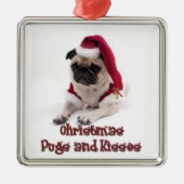 クリスマスのパグおよびキス メタルオーナメント (正面)