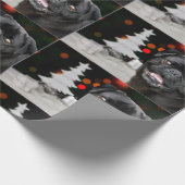 クリスマスのパグ犬 ラッピングペーパー (角)