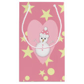 クリスマスのピンクと黄色と星と雪だるま スモールペーパーバッグ (裏面)