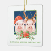クリスマスのブタかわいいサンタおよびトナカイのカップル セラミックオーナメント (左)