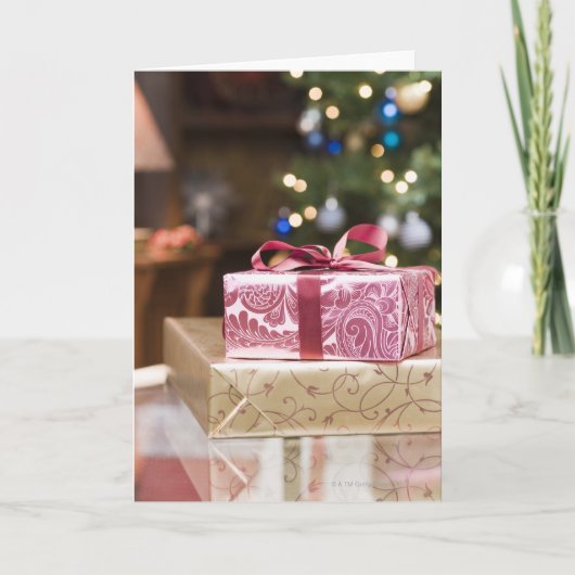 クリスマスのプレゼントの積み重ね シーズンカード (正面)