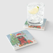 クリスマスのプレゼントを持つニューファンドランド犬 ストーンコースター (横)