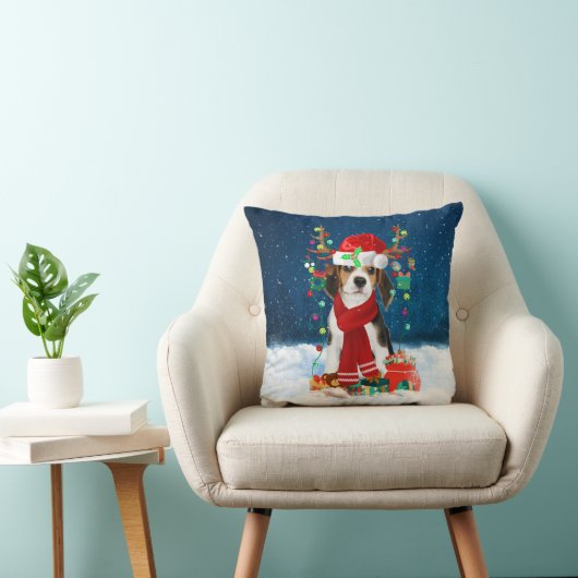 クリスマスのプレゼントを持つビーグル犬 クッション (椅子)