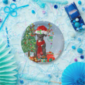 クリスマスのプレゼントを持つ大きなダン犬 ペーパープレート (パーティー)