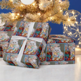 クリスマスのペルシャ猫がホリデーライトに絡まる ラッピングペーパー