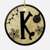 クリスマスのモノグラムK 黒と金のラメ セラミックオーナメント (裏面)