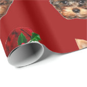 クリスマスのヨークシャテリアの赤い包装紙 ラッピングペーパー (ロールコーナー)