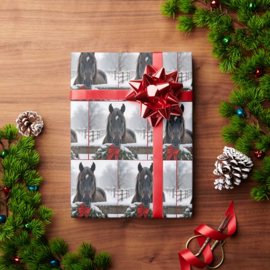 クリスマスのリースを持つ馬 ラッピングペーパー (クリスマスギフト)