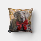 クリスマスのヴァイマラナー犬 赤いリボン クッション (正面)