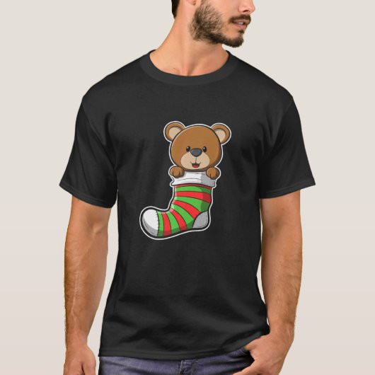 クリスマスの中のクリスマスベアのストッキング Tシャツ (正面)