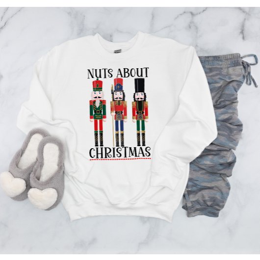 クリスマスの休日にマッチするくるみ割りおもしろい車 スウェットシャツ