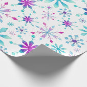 クリスマスの休日のピンクの青い雪片パターン ラッピングペーパー (角)