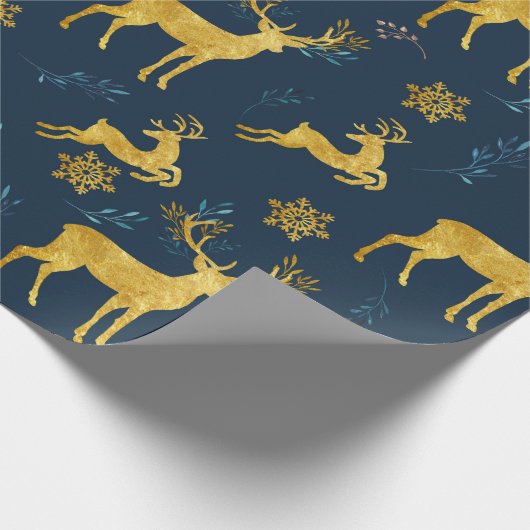 クリスマスの休日-海軍背景の金ゴールドのシカ ラッピングペーパー (角)