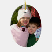 クリスマスの写真の雪だるまのカスタマイズ可能な日付および名前 セラミックオーナメント (裏面)