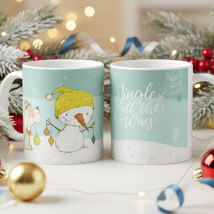 クリスマスの冬のシーンで小さな雪だるまと犬 コーヒーマグカップ