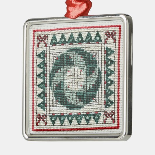 クリスマスの十字のステッチのオーナメント メタルオーナメント (左)