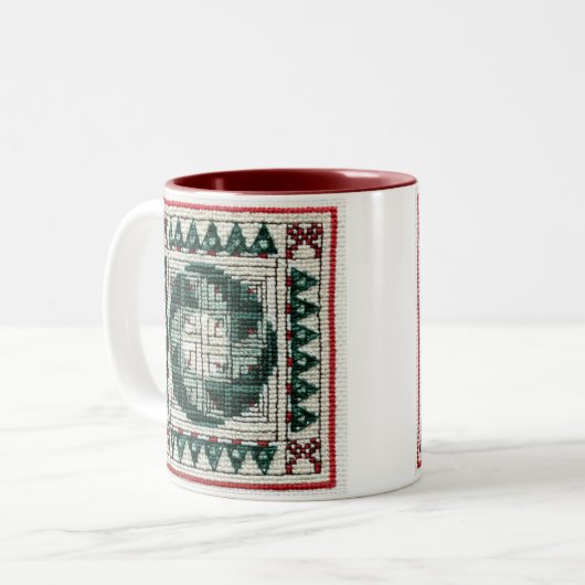 クリスマスの十字のステッチのマグ ツートーンマグカップ (正面左)