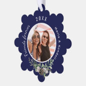クリスマスの友人の写真ネイビーブルーコーンパイン オーナメントカード (左)