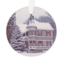 クリスマスの古くビクトリアンな家