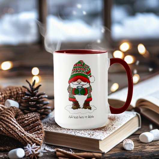 クリスマスの可愛いノーム 赤と緑のウィンターギフト マグカップ