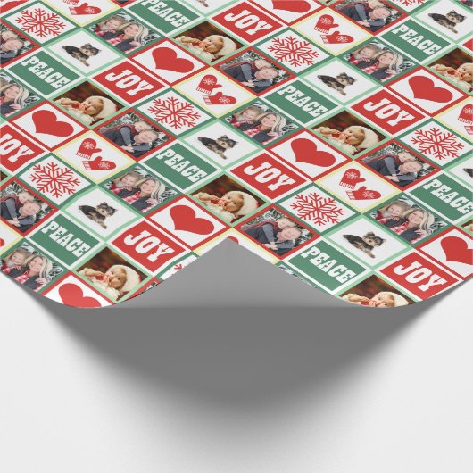 クリスマスの喜びは4つのお気に入りのな家族写真を加えます ラッピングペーパー (角)