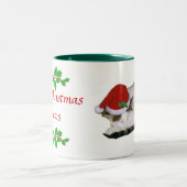 クリスマスの夢猫の昼寝のマグ ツートーンマグカップ (中央)