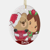 クリスマスの女の子及びパーソナライズなテディー・ベアの休日 セラミックオーナメント (右)