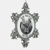 クリスマスの妊娠写真 スノーフレークピューターオーナメント (左)