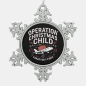 クリスマスの子おもしろい家族の照合 スノーフレークピューターオーナメント (正面)