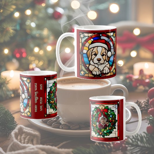 クリスマスの子犬フェイクのステンドグラス コーヒーマグカップ