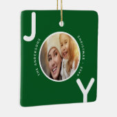 クリスマスの家族の写真の緑の喜びモダン セラミックオーナメント (右)