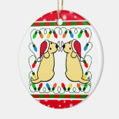 クリスマスの対の黄色いラブラドールのサンタのオーナメント セラミックオーナメント (左)