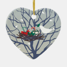 クリスマスの巣の鳥