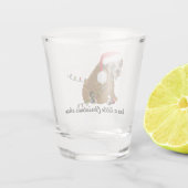 クリスマスの帽子とライトで愛らしい子犬 ショットグラス (裏面)