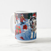 クリスマスの帽子をかぶったシベリアンハスキーの雪上ラン コーヒーマグカップ (正面左)