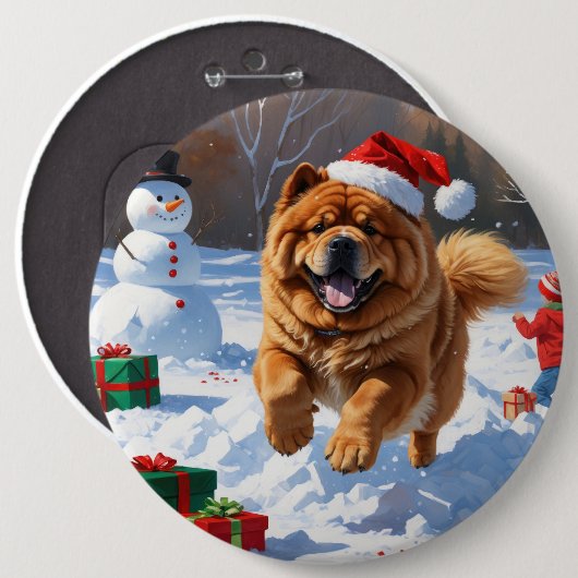 クリスマスの帽子をかぶって雪の中を走るチャウチャウ 缶バッジ (正面&裏面)