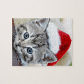 クリスマスの帽子を持つかわいい子ネコ ジグソーパズル (横)
