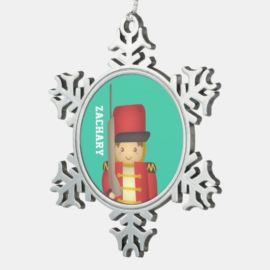 クリスマスの戦わない兵隊との幸せな休日 スノーフレークピューターオーナメント (右)