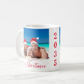 クリスマスの日の家族の写真白 コーヒーマグカップ (正面左)