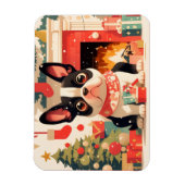 クリスマスの暖炉のそばのフレンチブルドッグ マグネット (縦)