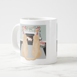 クリスマスの暖炉のシーンで黄色のラブラドール犬 ジャンボコーヒーマグカップ