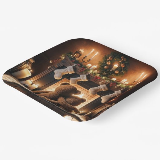 クリスマスの暖炉の前のテディベア ペーパープレート (傾斜あり)